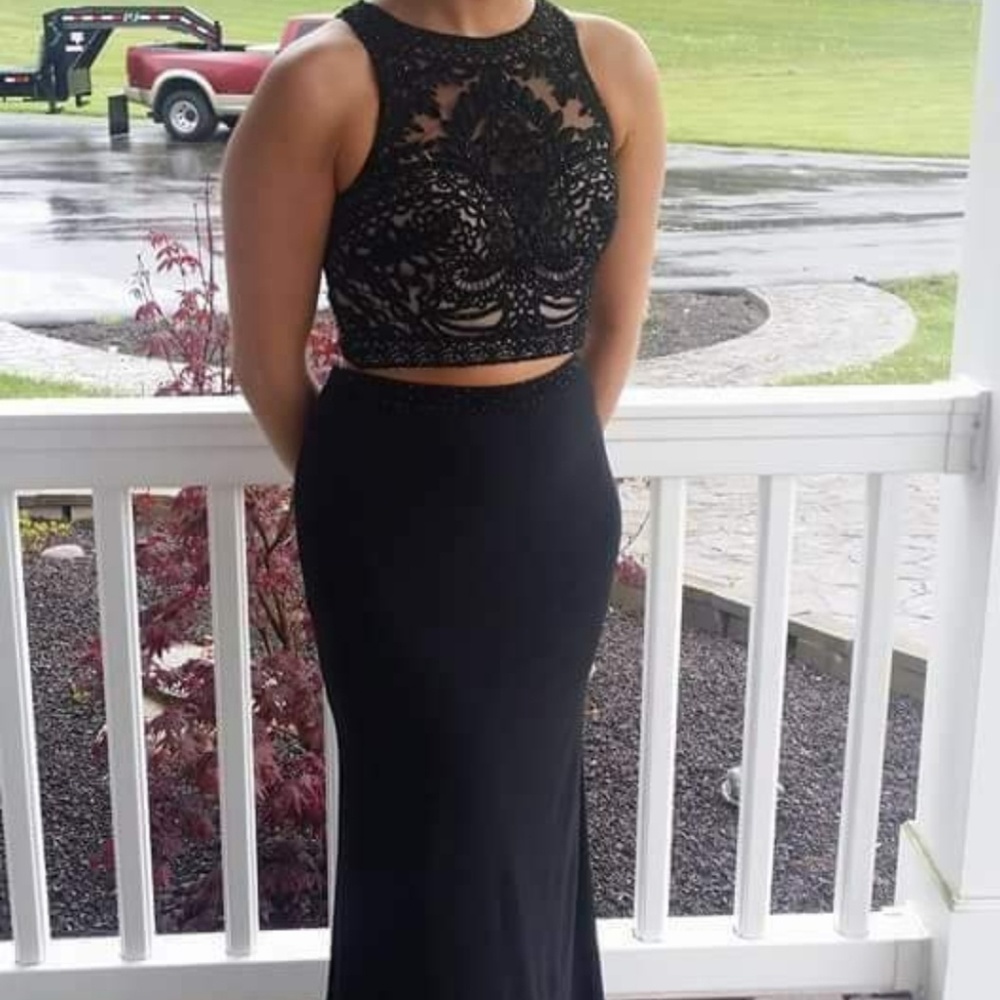 Prom Dress - Picture 2 of 3